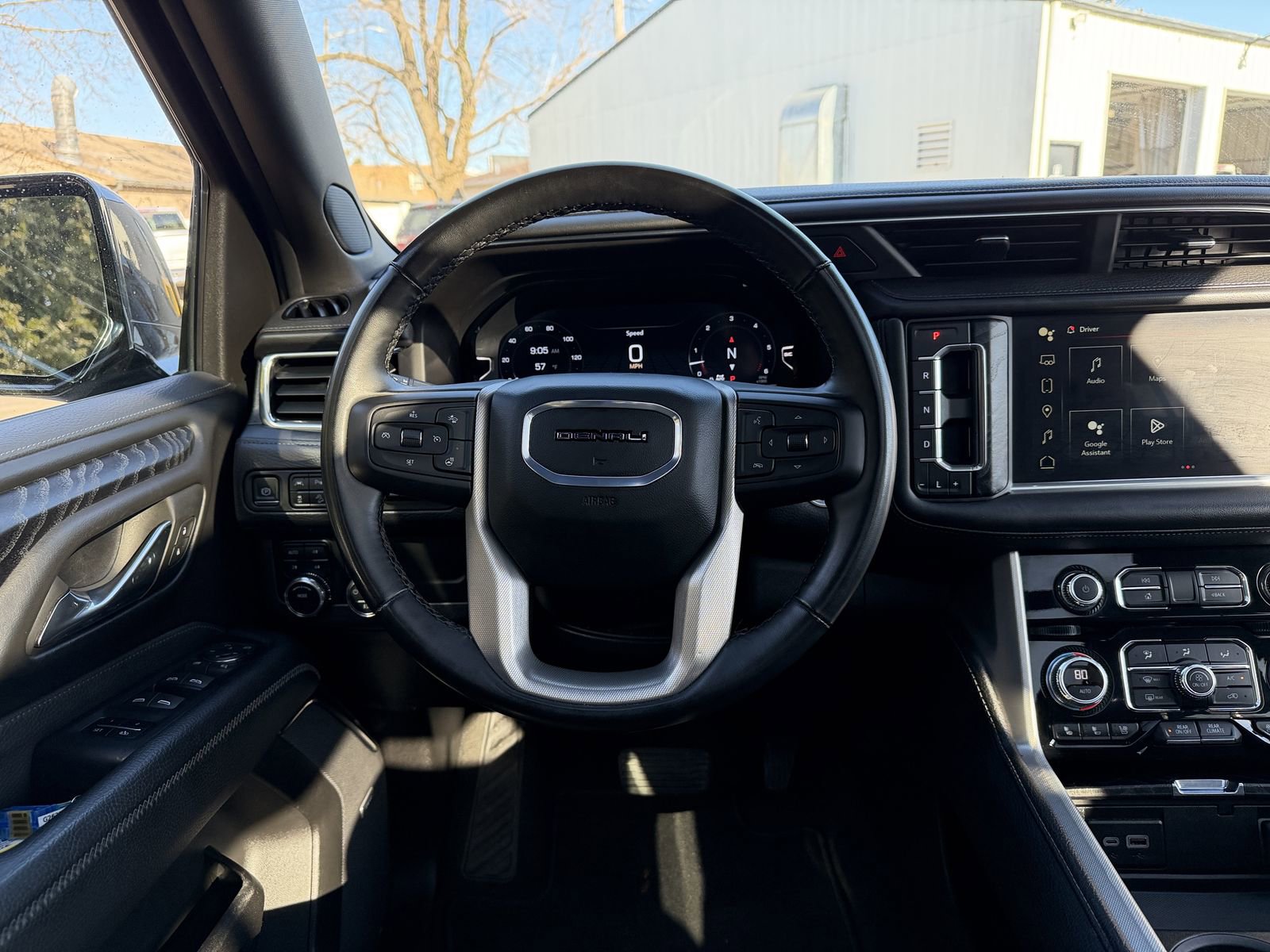 Used 2024 GMC Yukon XL Denali image 13