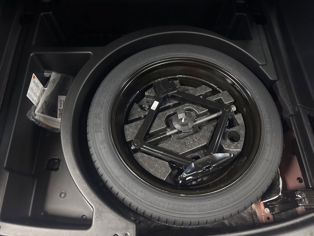 Used 2025 Chevrolet Blazer LT image 7