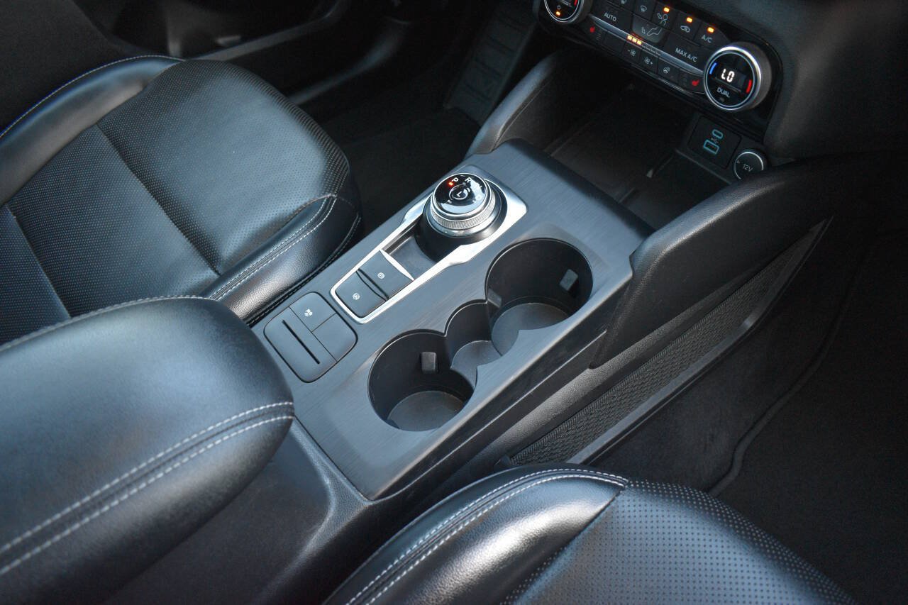 Used 2021 Ford Escape SEL w/ Technology Package FWD image 25