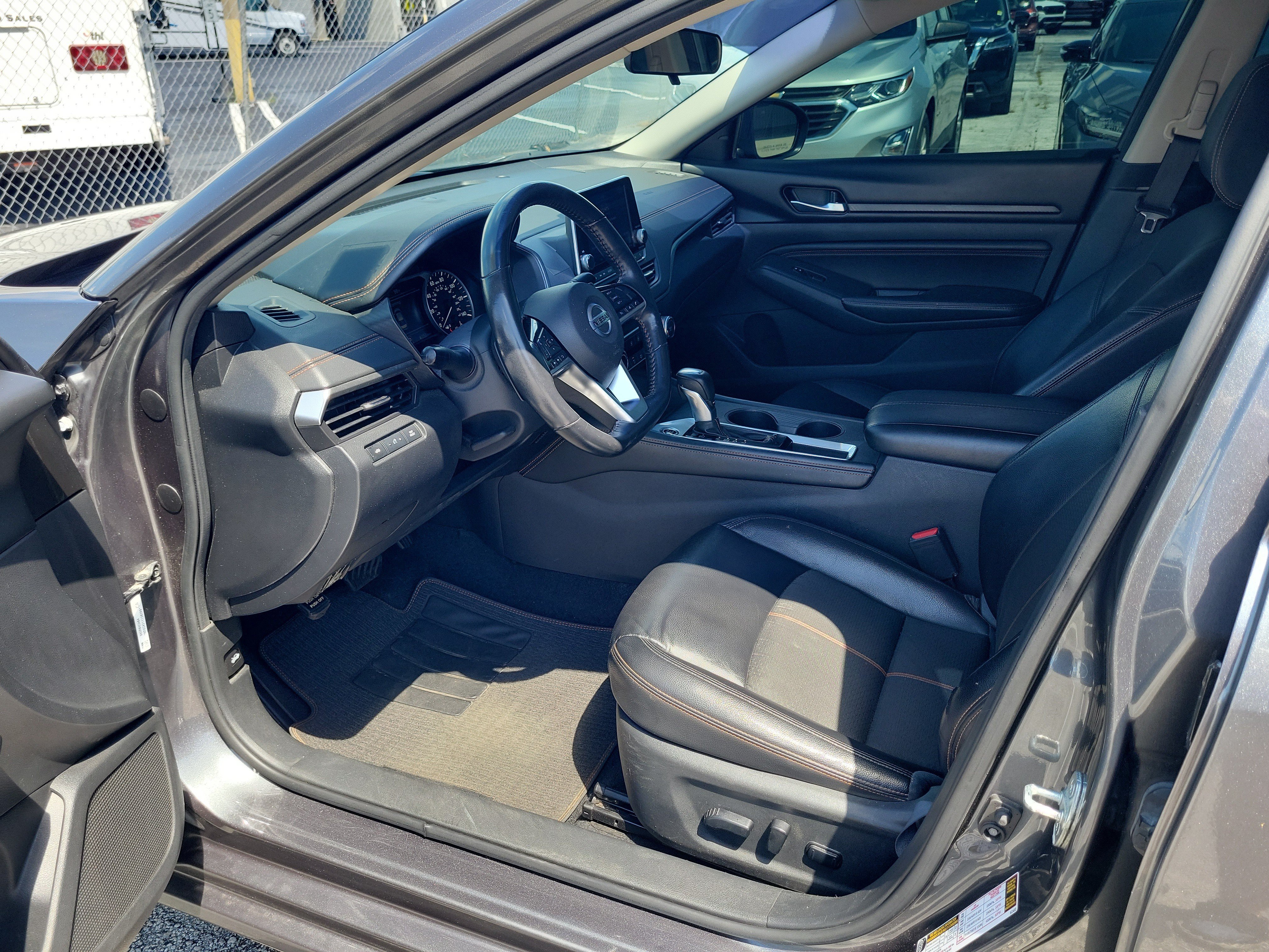 Certified 2021 Nissan Altima 2.5 SR w/ SR Premium Package FWD image 11