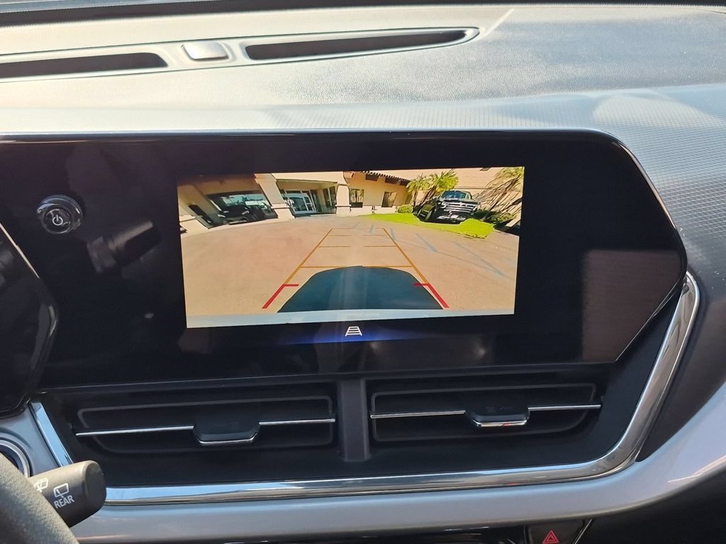 Used 2025 Chevrolet Trax LT FWD image 15
