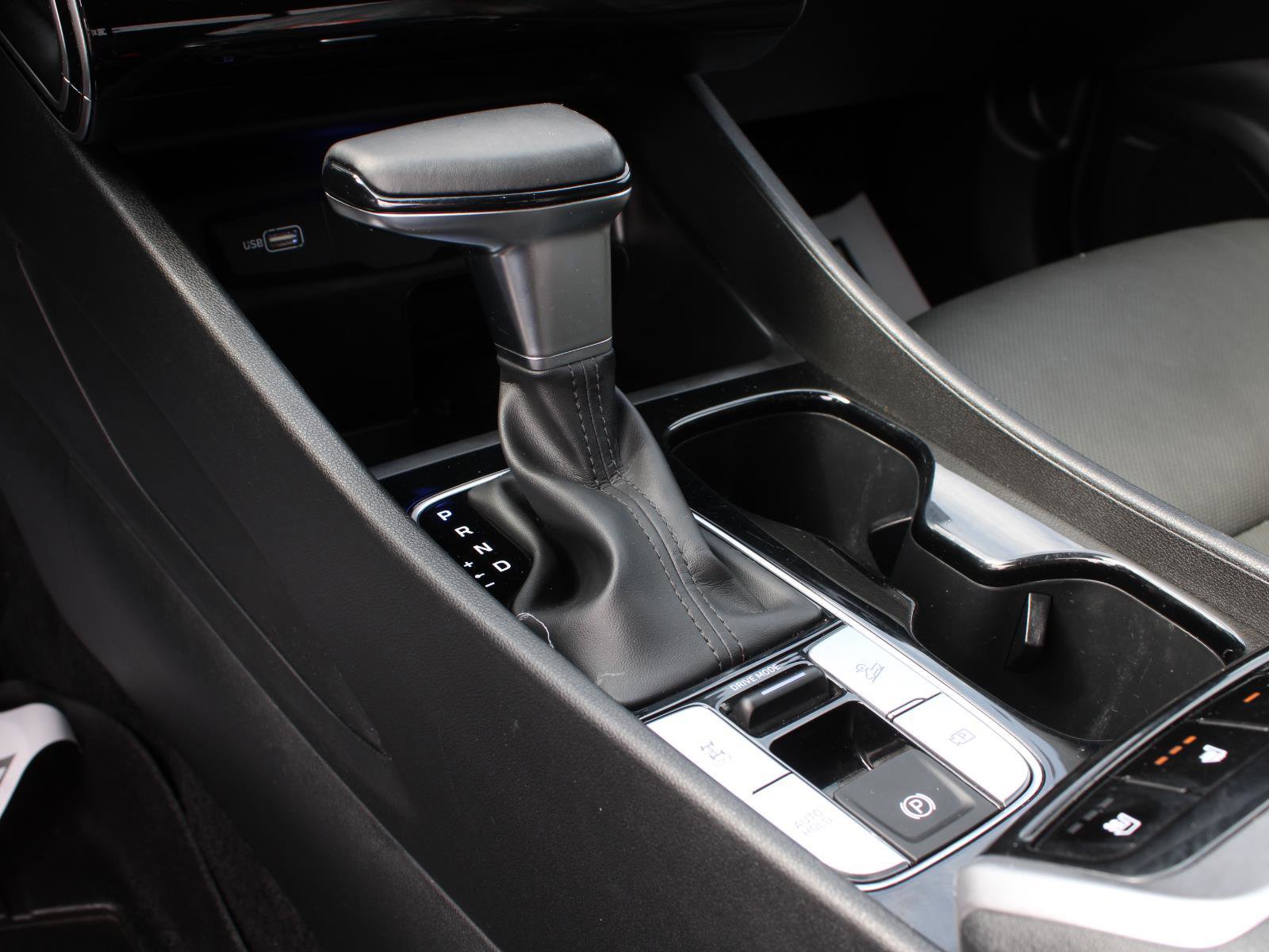 Used 2024 Hyundai Santa Cruz Limited image 12