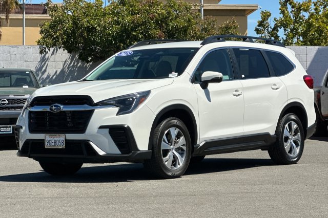 Used 2023 Subaru Ascent Premium w/ Convenience Package AWD/4WD image 8
