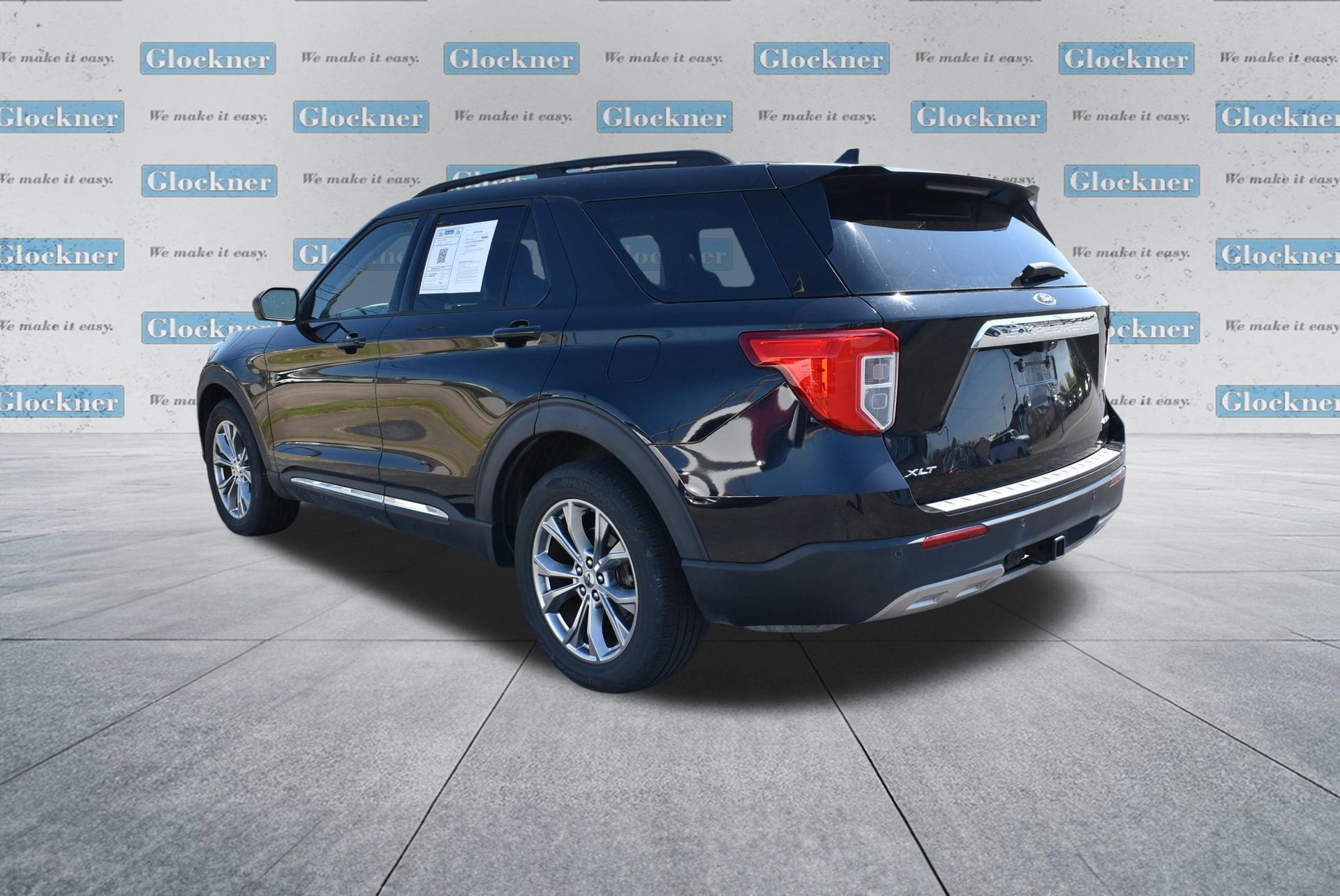 Used 2021 Ford Explorer XLT w/ Equipment Group 202A image 8