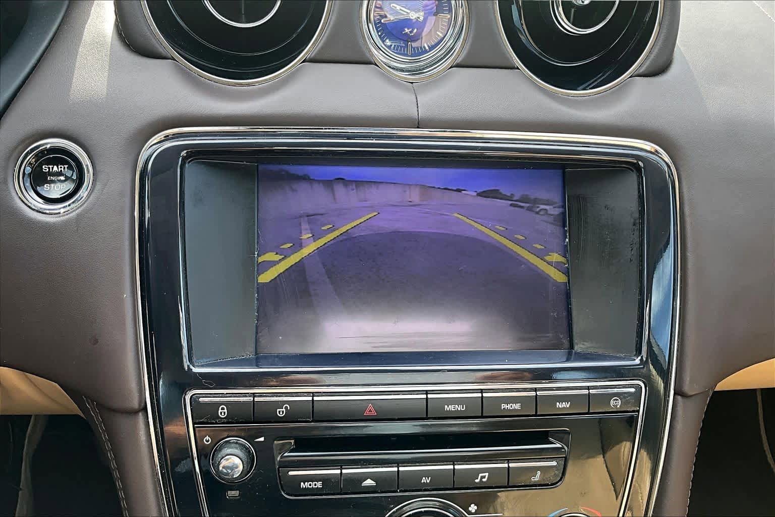 Used 2013 Jaguar XJ RWD image 27