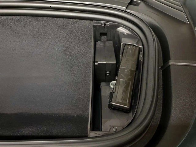 Used 2023 Audi RS e-tron GT w/ Carbon Performance Package image 77