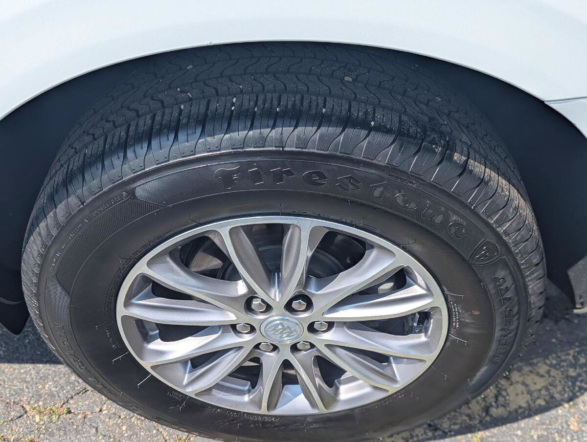 Used 2022 Buick Enclave Premium FWD image 35