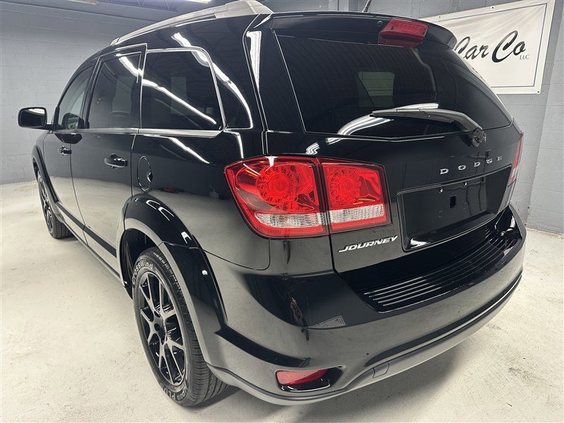 Used 2017 Dodge Journey SXT w/ Blacktop Package image 9