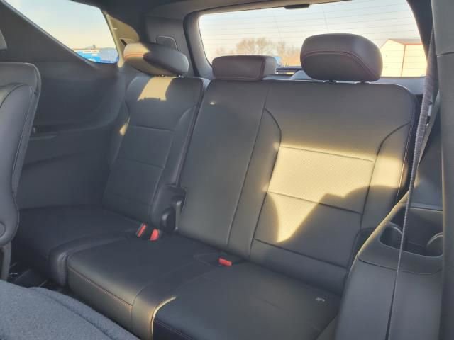 New 2026 Chevrolet Traverse Z71 w/ Enhanced Driving Package image 10