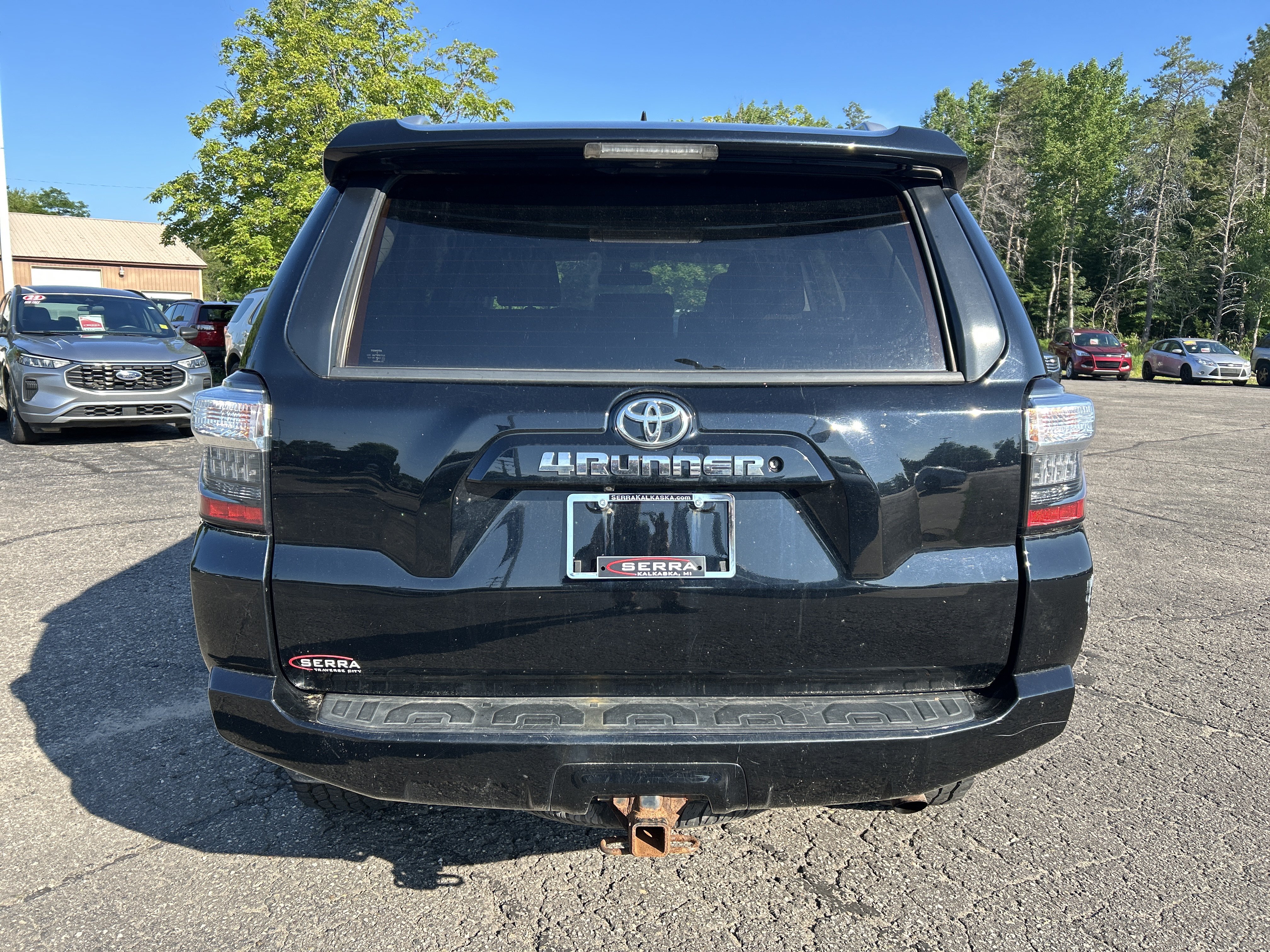 Used 2015 Toyota 4Runner SR5 AWD/4WD image 4