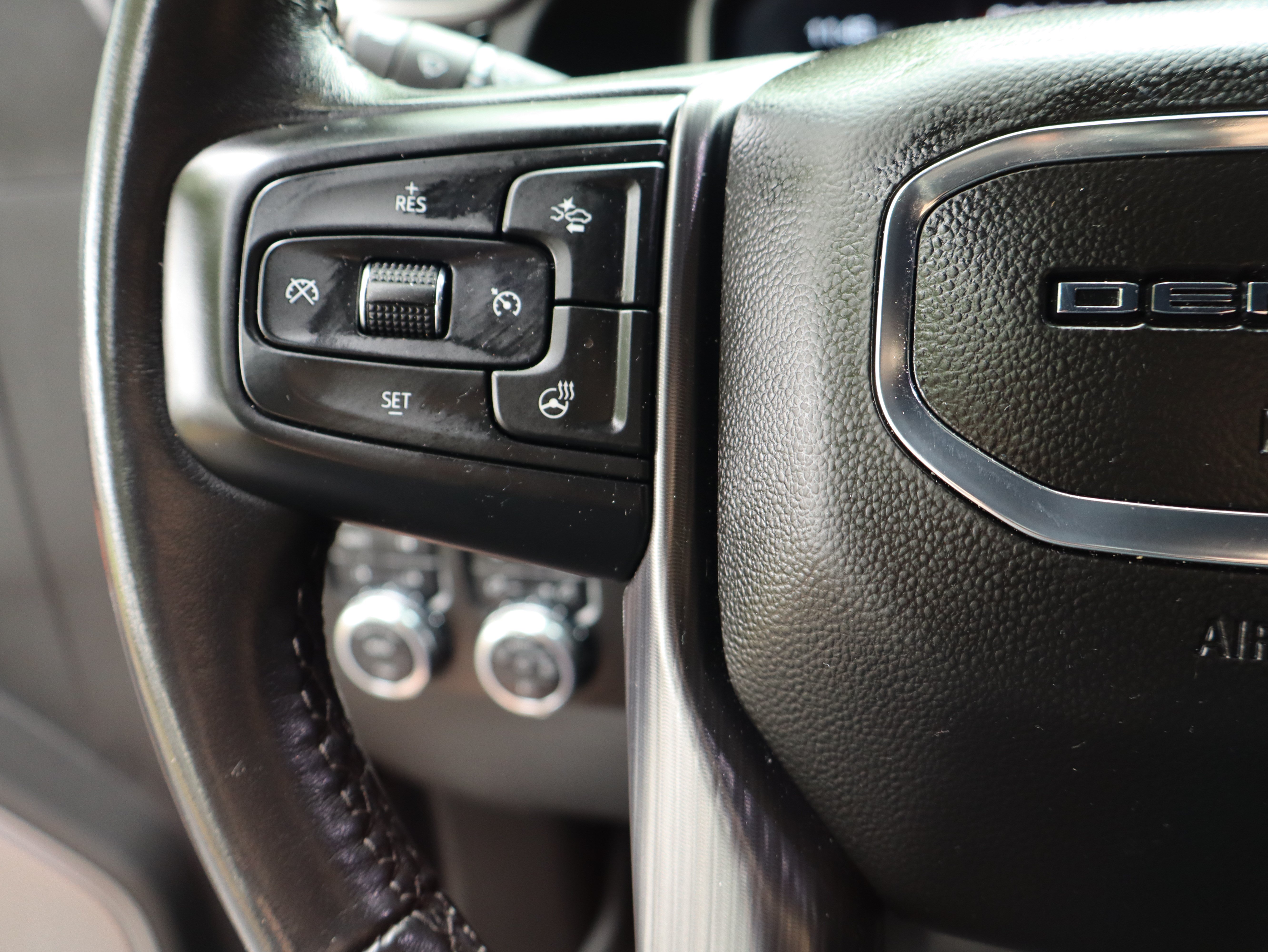 Used 2024 GMC Sierra 2500 Denali Ultimate AWD/4WD image 24
