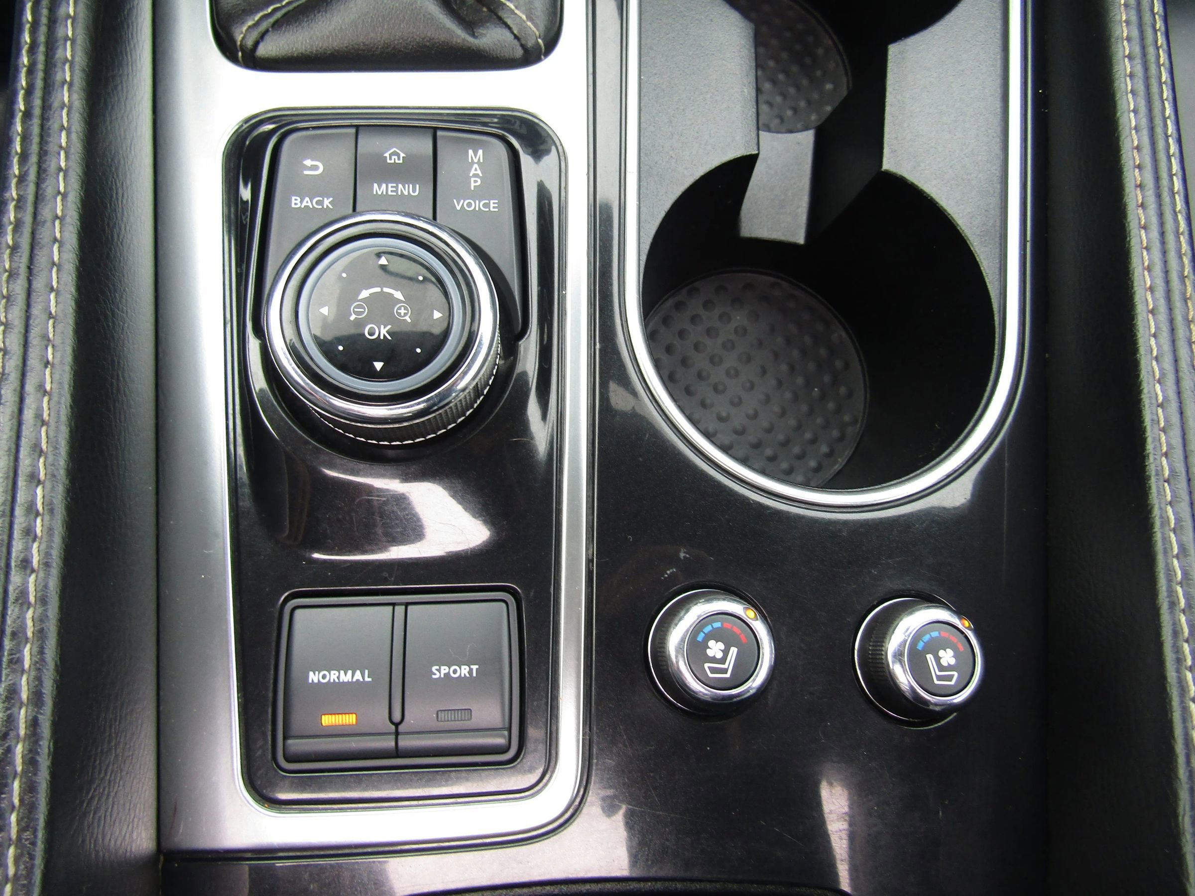 Used 2016 Nissan Maxima Platinum image 28