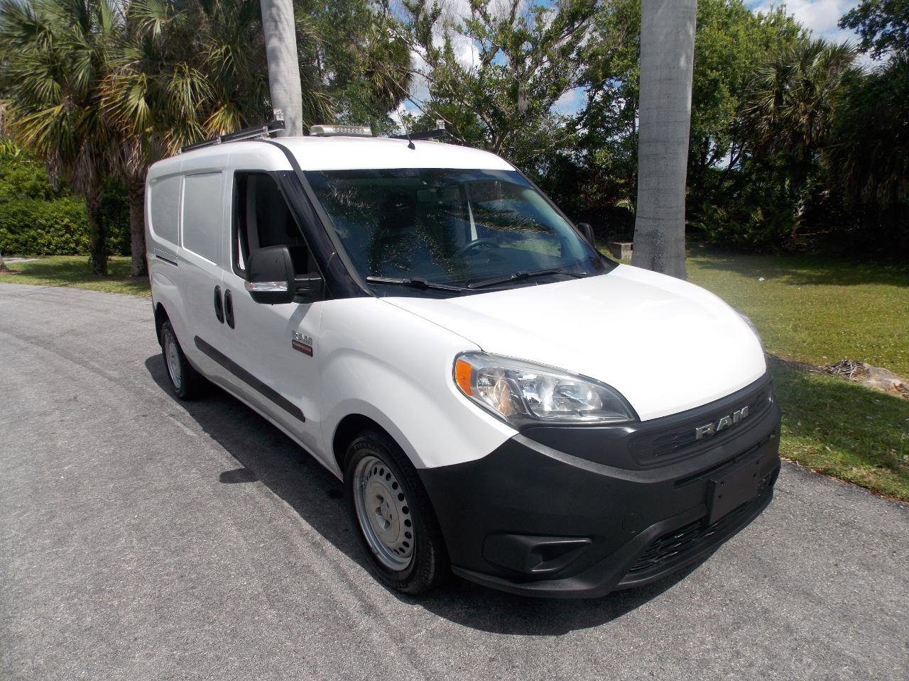Used 2019 RAM ProMaster City Tradesman FWD image 1