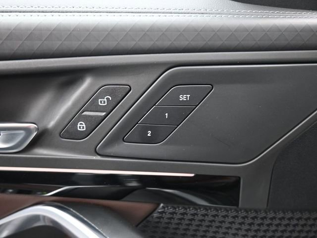 Used 2025 BMW X2 xDrive28i image 21