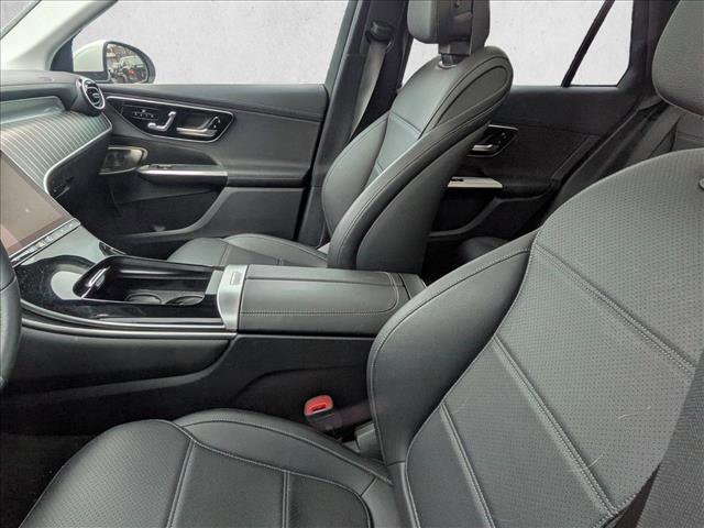 Used 2024 Mercedes-Benz GLC 300 4MATIC image 19