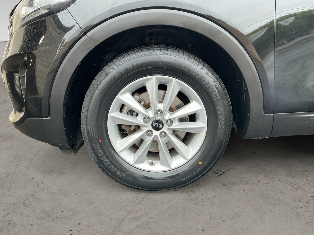 Used 2019 Kia Sorento L FWD image 9