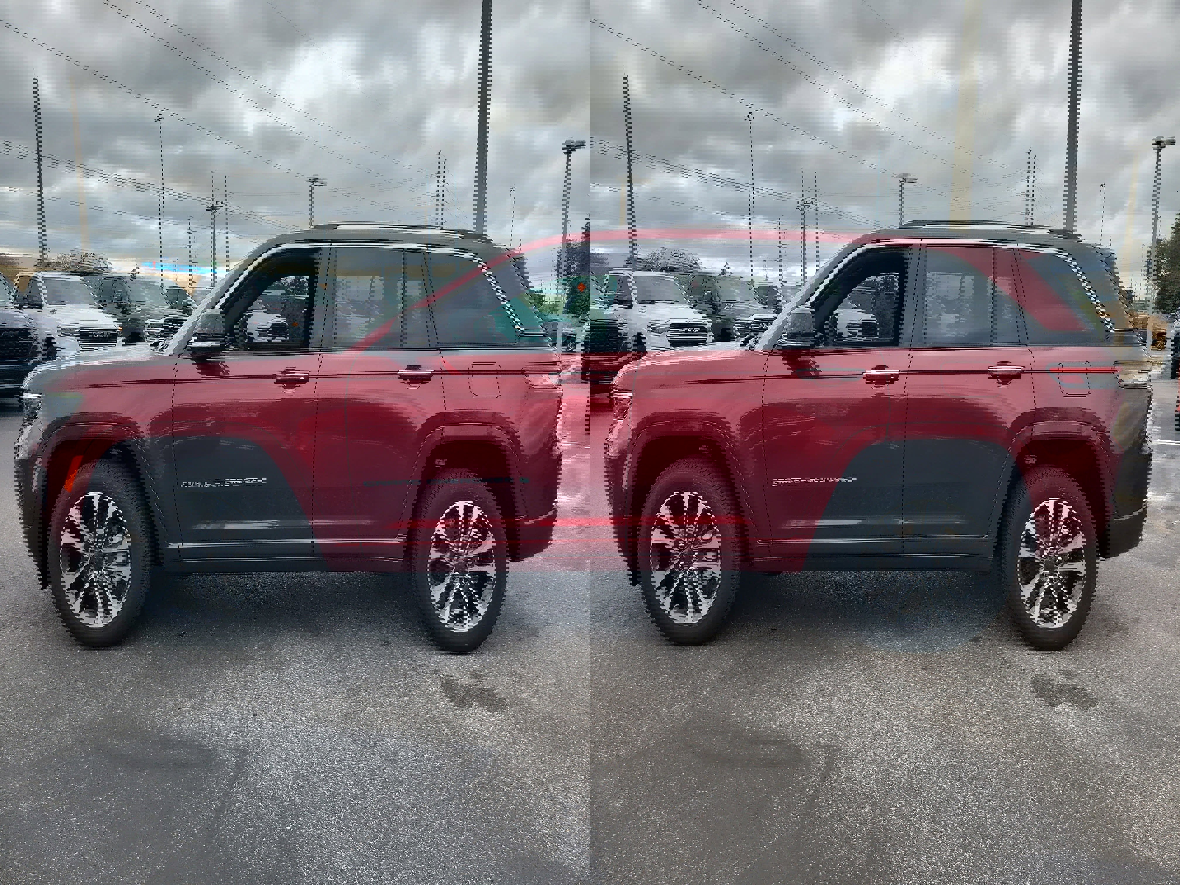 Used 2023 Jeep Grand Cherokee Overland w/ Luxury Tech Group IV image 7