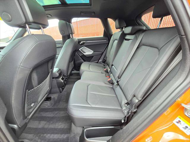 Certified 2025 Audi Q3 2.0T Premium Plus w/ Premium Plus Package AWD/4WD image 16