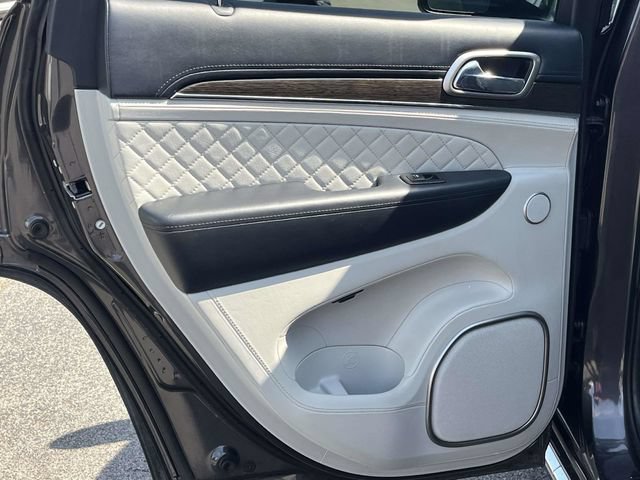 Used 2017 Jeep Grand Cherokee Summit AWD/4WD image 17