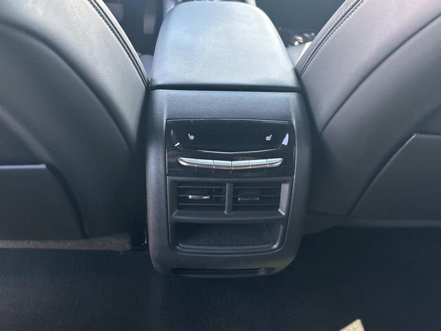 Certified 2022 Cadillac XT5 Premium Luxury w/ Technology Package FWD image 16