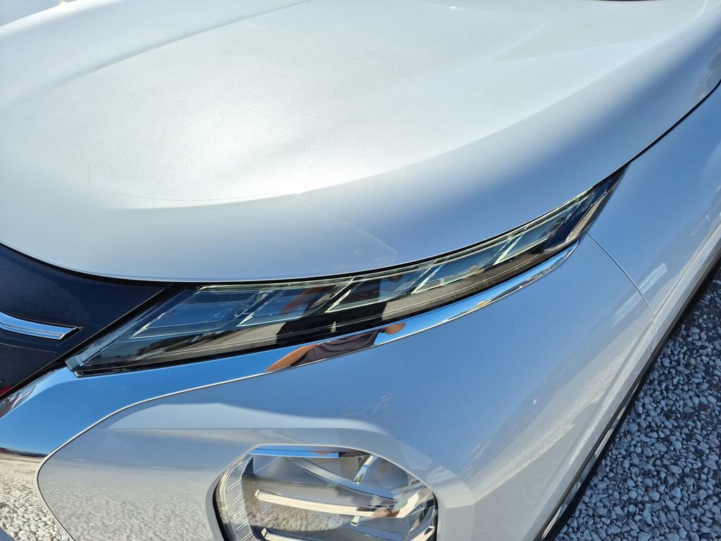 New 2026 Mitsubishi Outlander ES FWD image 10