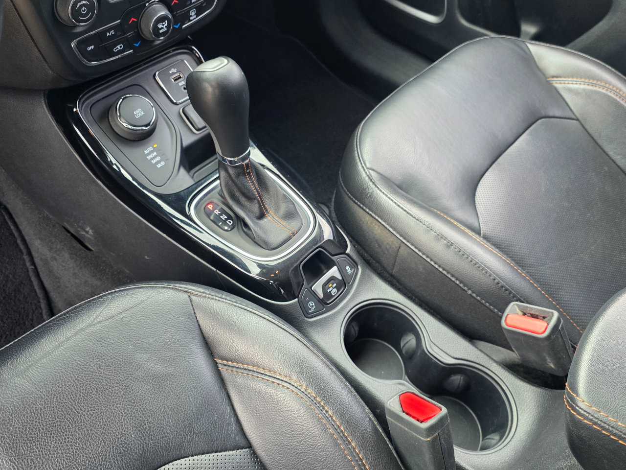 Used 2018 Jeep Compass Limited w/ Navigation Group image 9