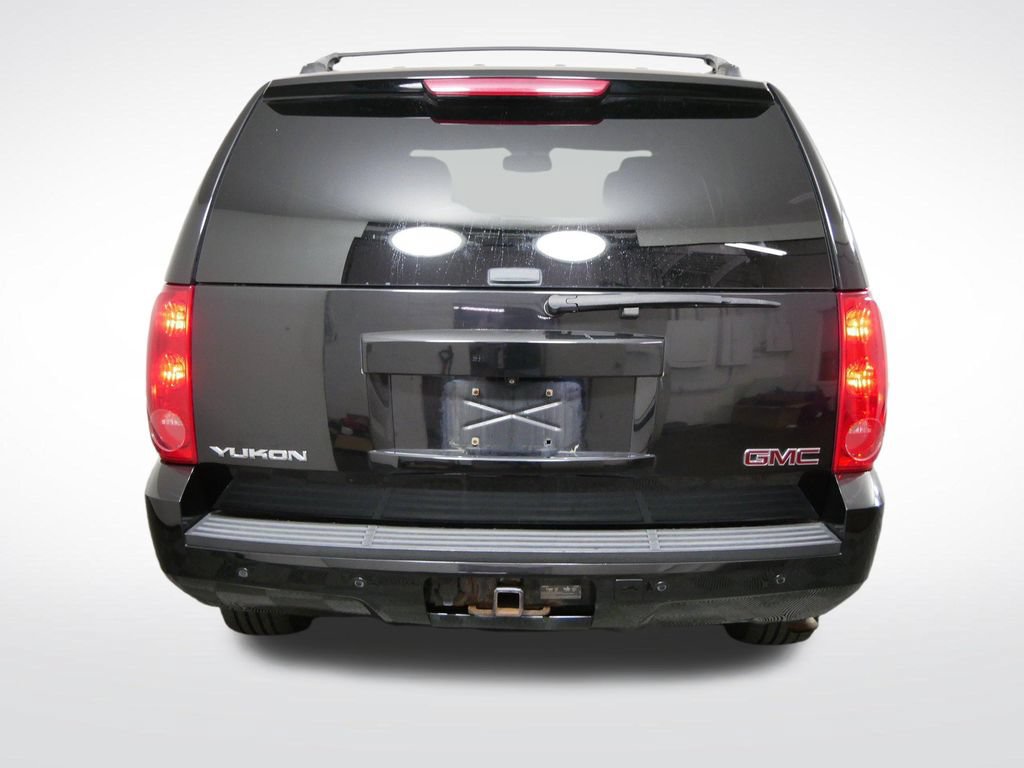Used 2013 GMC Yukon SLT w/ SLT-2 Equipment Package AWD/4WD image 4