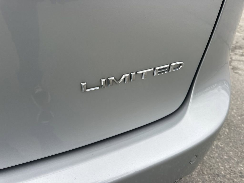Used 2022 Chrysler Pacifica Limited image 32
