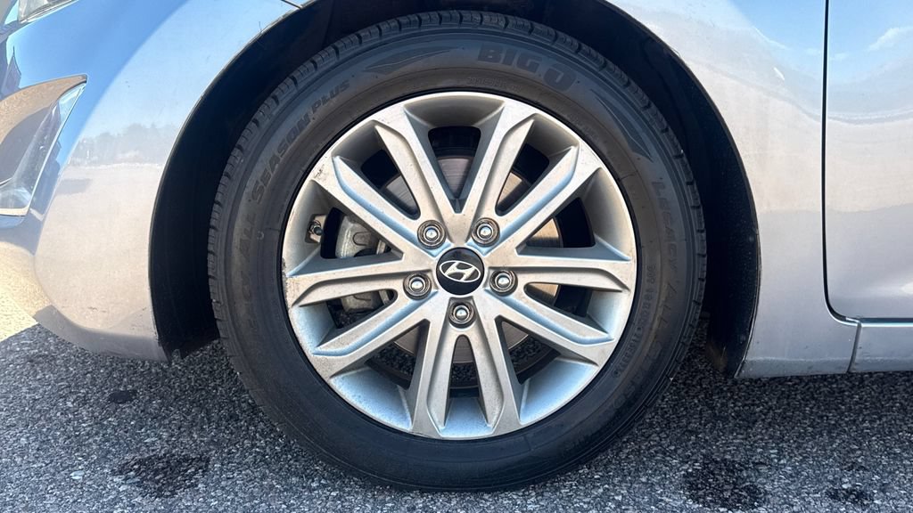 Used 2016 Hyundai Elantra SE w/ Option Group 02 FWD image 15