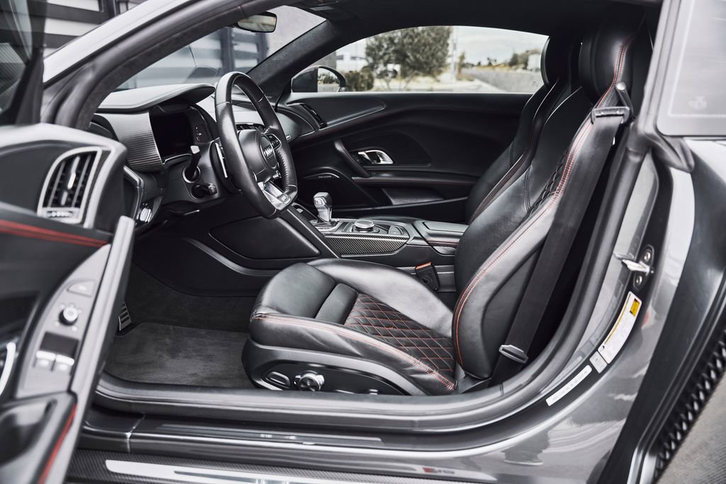 Used 2017 Audi R8 V10 plus AWD/4WD image 31