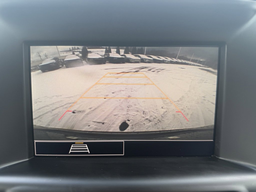 Used 2024 GMC Terrain SLE image 25