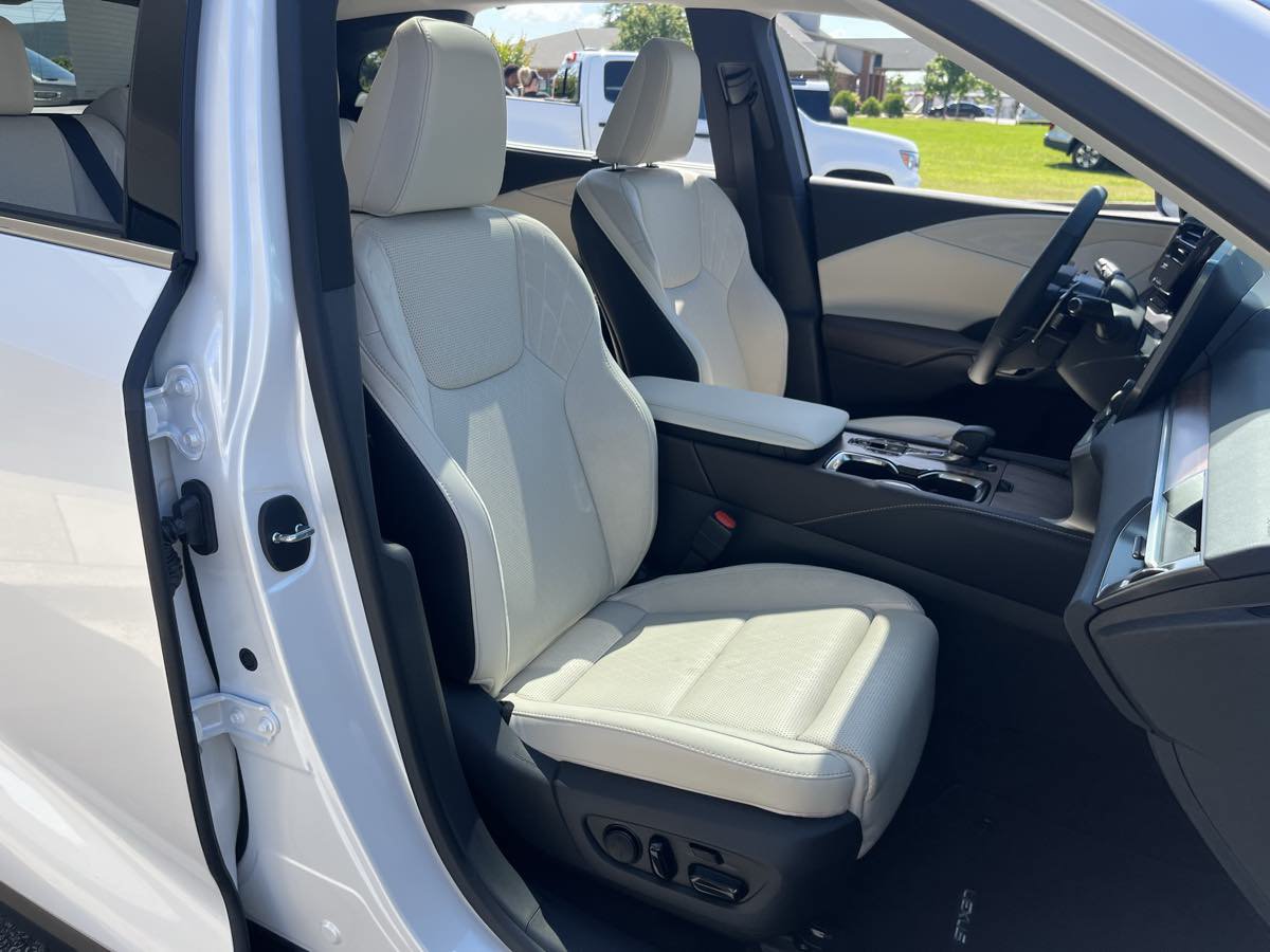 Used 2024 Lexus RX 350 AWD w/ Convenience Package image 12