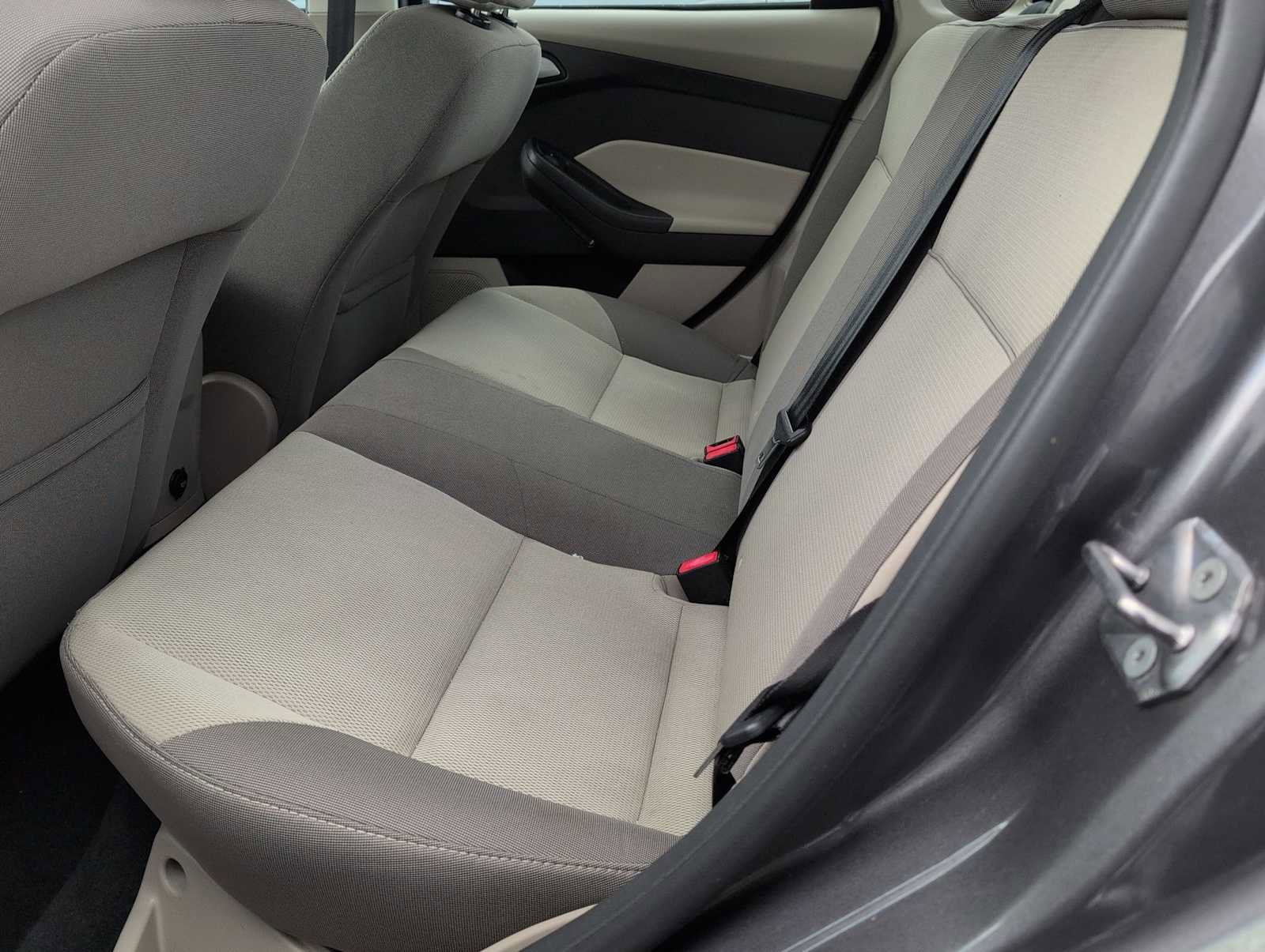 Used 2013 Ford Focus SE image 18