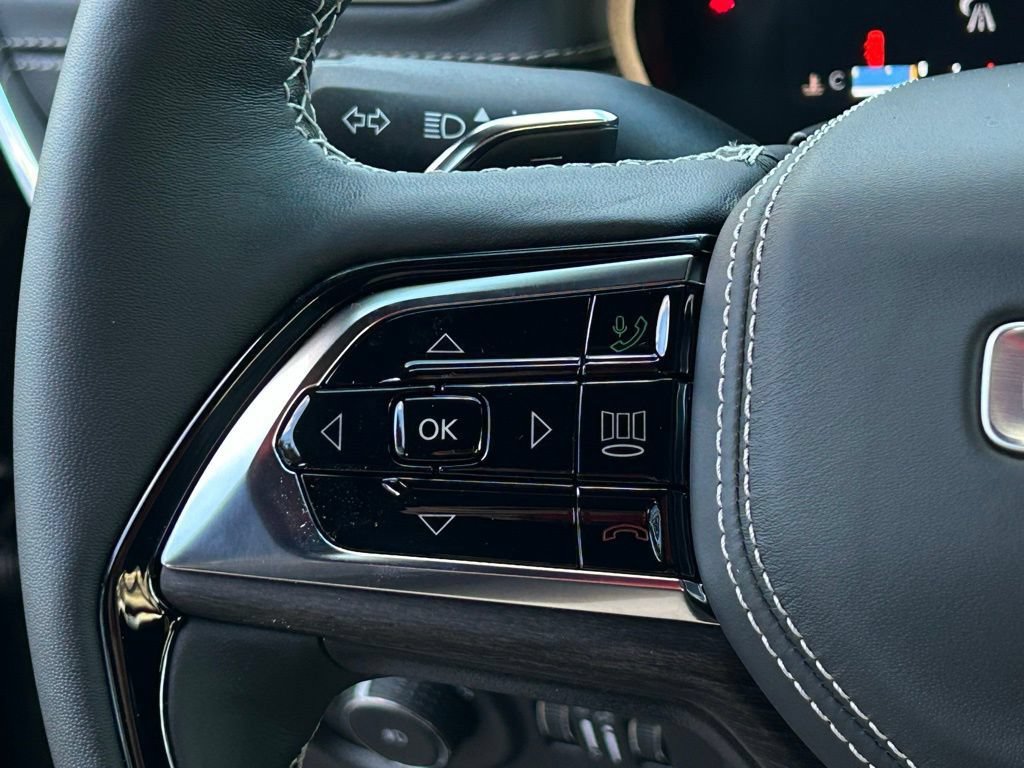 New 2025 Jeep Grand Cherokee L Overland w/ Advanced Protech Group III AWD/4WD image 20