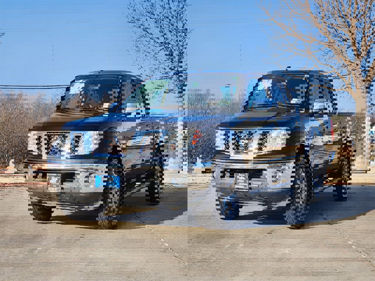 Used 2014 Nissan Frontier SL image 3