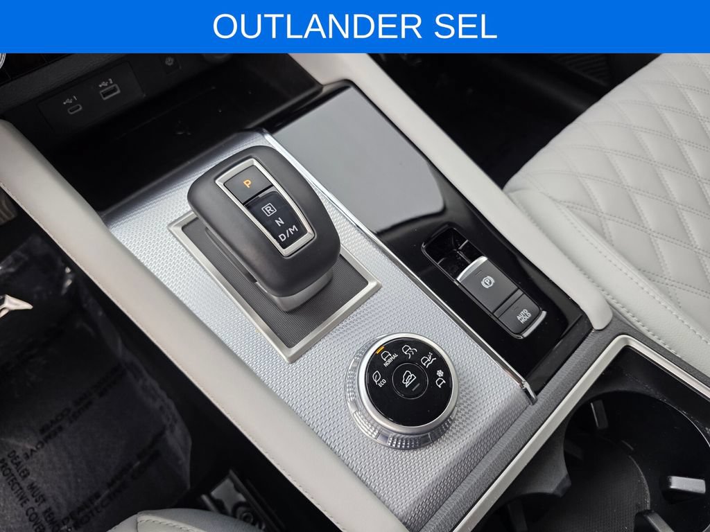 Used 2023 Mitsubishi Outlander SEL FWD image 21