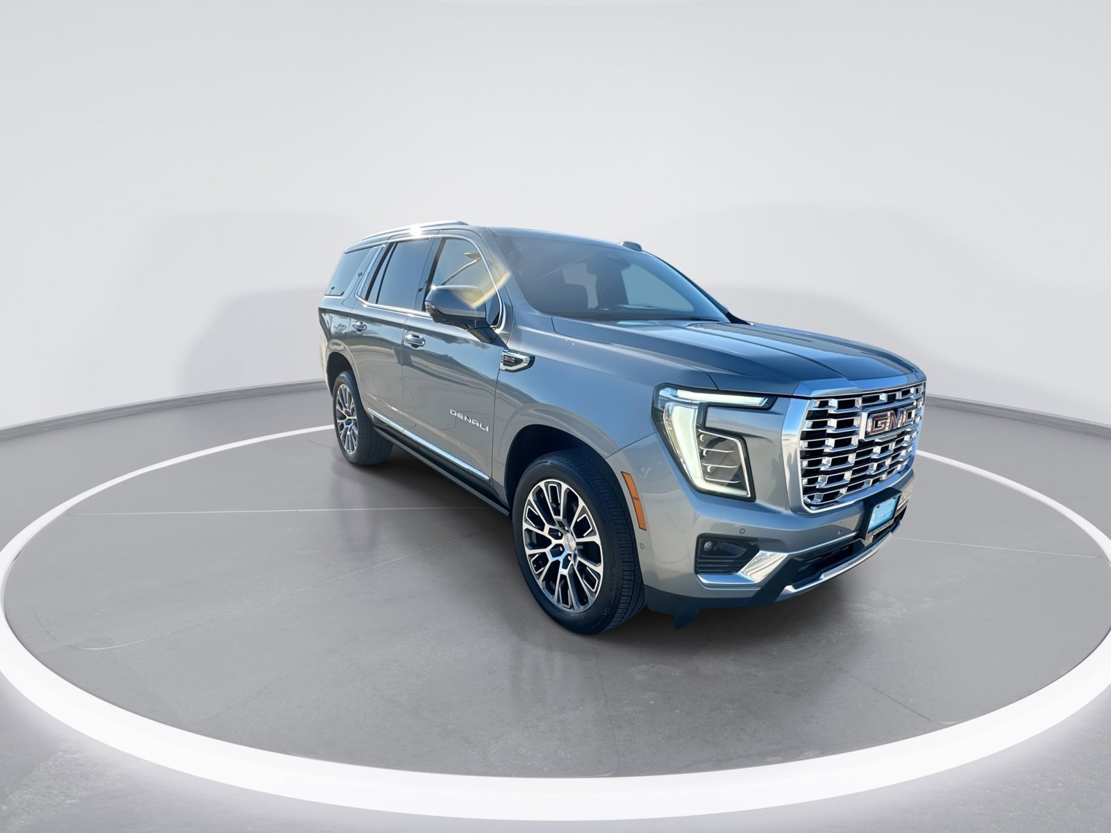 New 2026 GMC Yukon Denali w/ Sun & Power Step Package AWD/4WD image 2