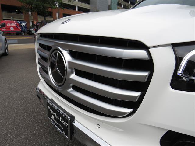 Used 2025 Mercedes-Benz GLS 450 4MATIC image 26