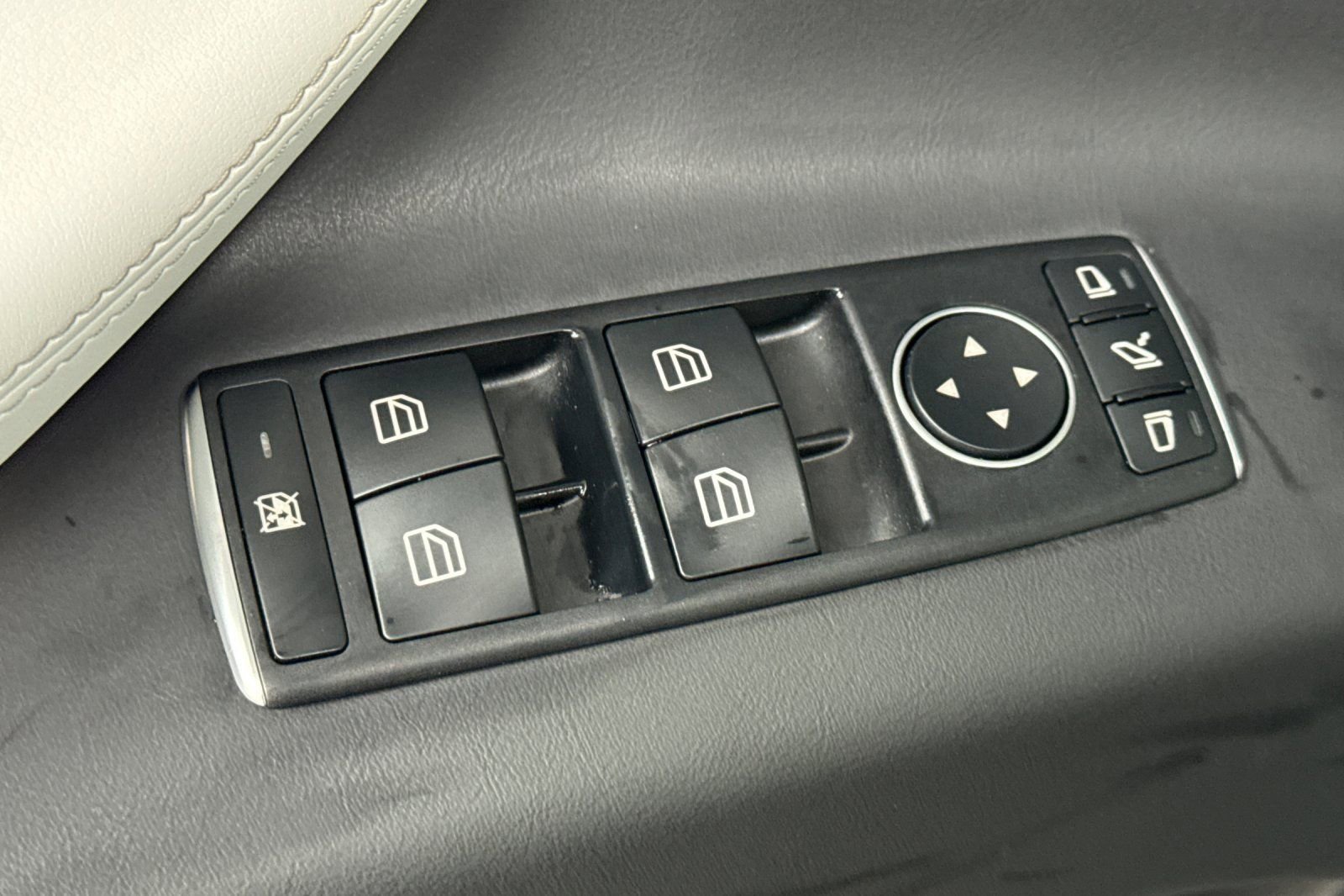 Used 2020 Tesla Model X Long Range image 26