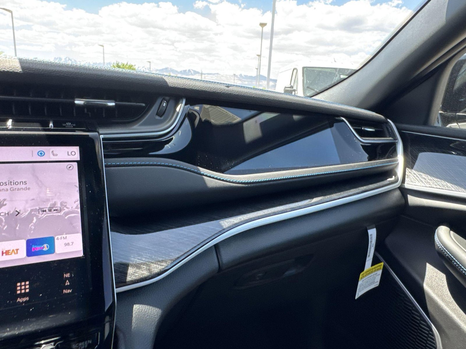 New 2025 Jeep Grand Cherokee Trailhawk AWD/4WD image 22