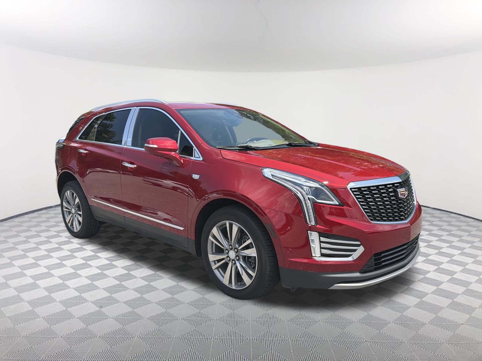 Used 2022 Cadillac XT5 Premium Luxury w/ Platinum Package FWD image 3