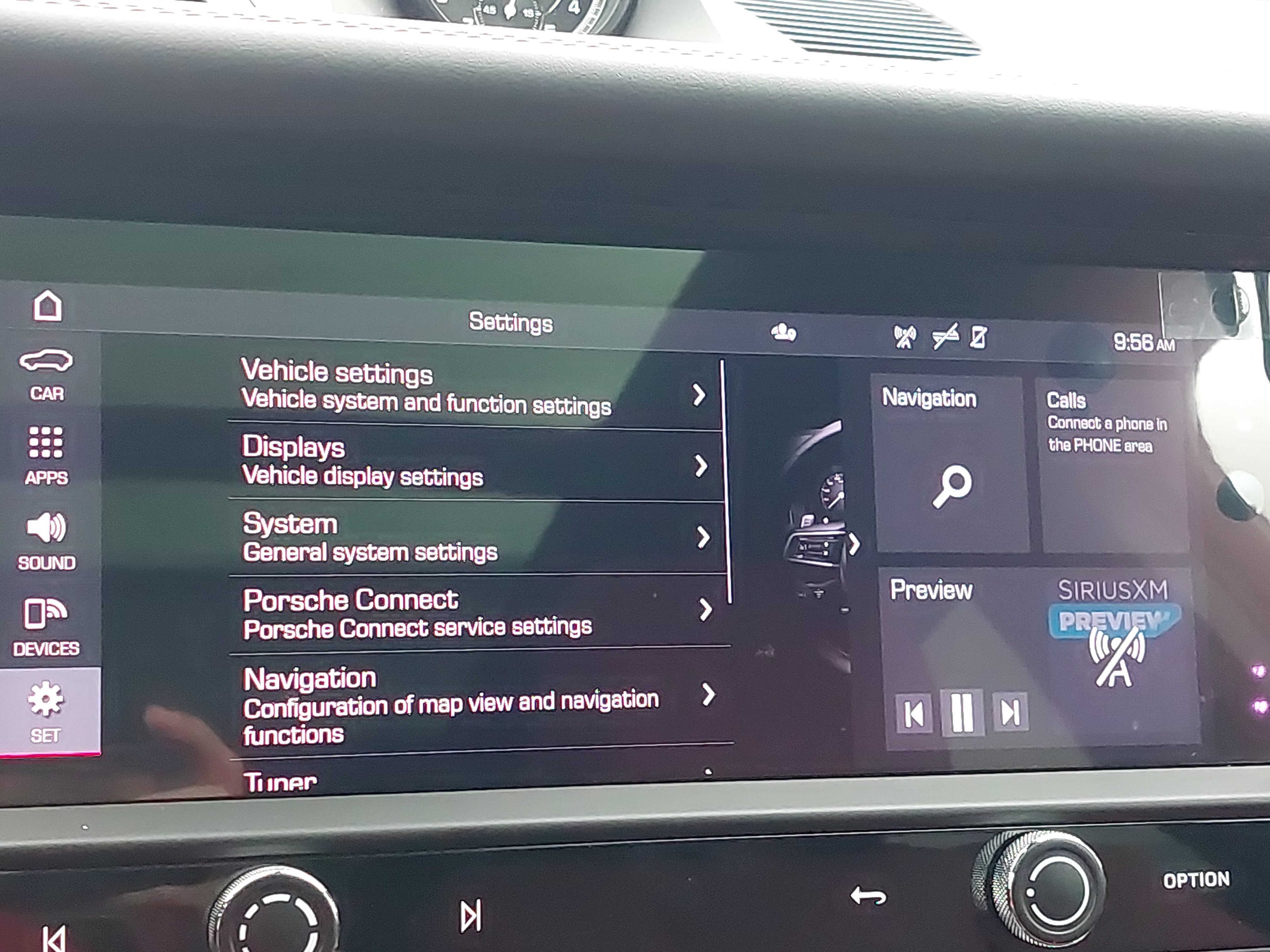 Certified 2025 Porsche Macan AWD/4WD image 24