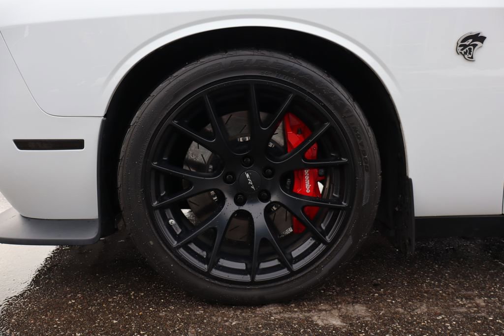 Used 2016 Dodge Challenger SRT Hellcat image 28