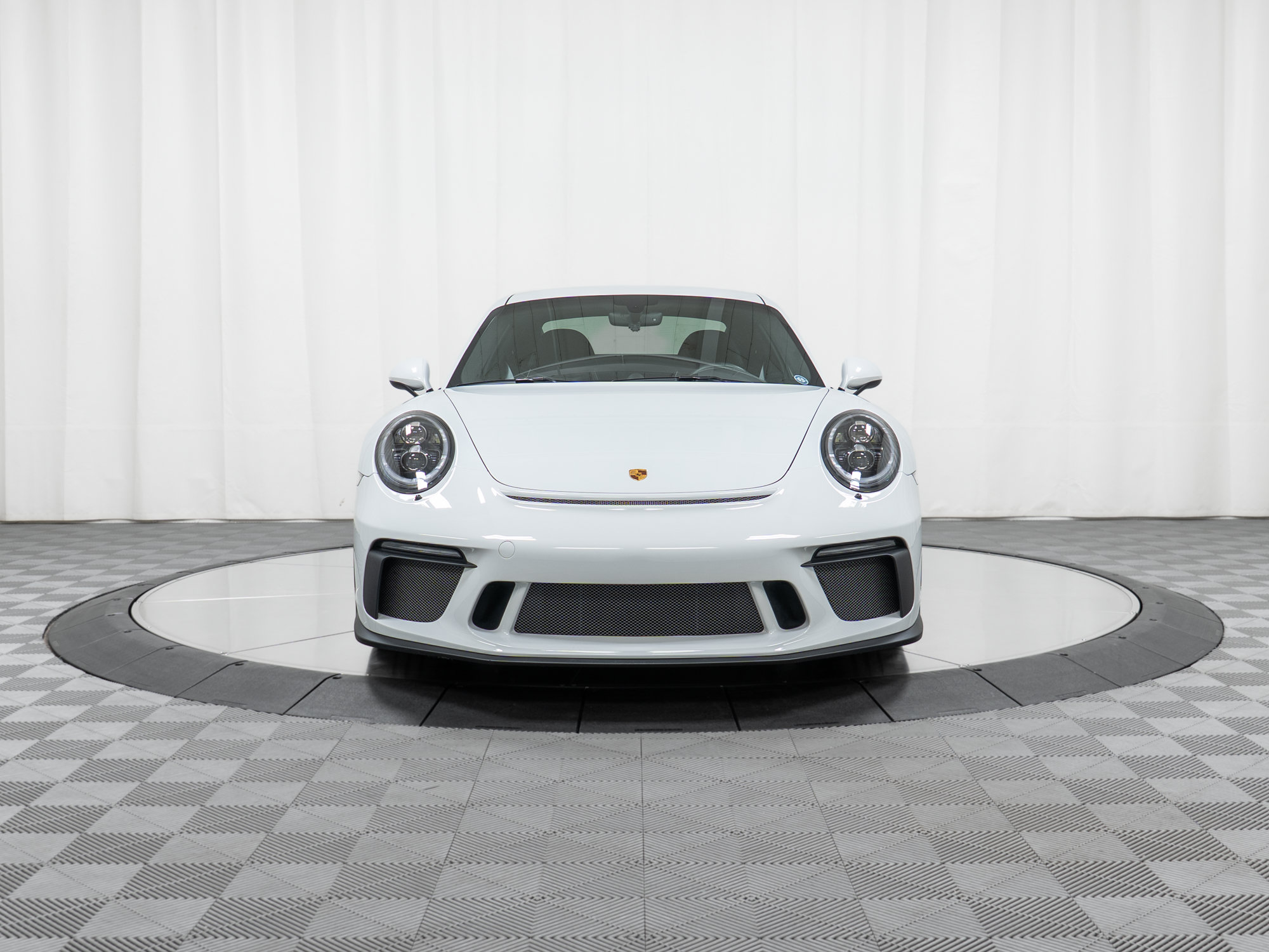 Certified 2018 Porsche 911 GT3 RWD image 10