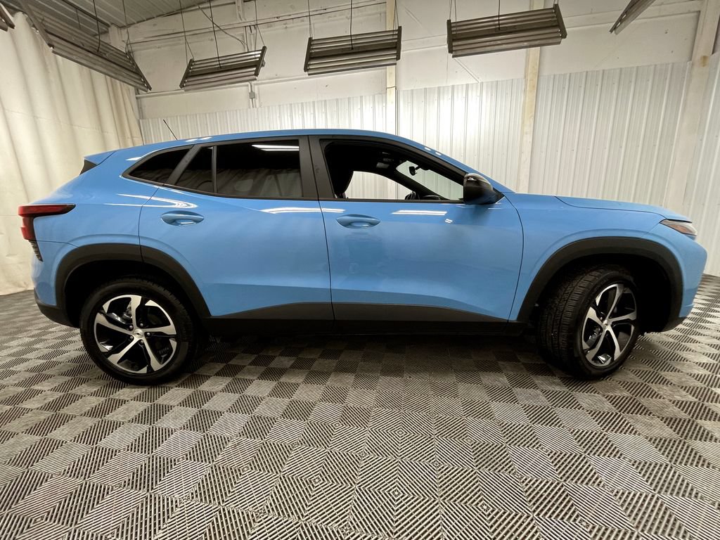 Certified 2024 Chevrolet Trax RS w/ Driver Confidence Package FWD image 16