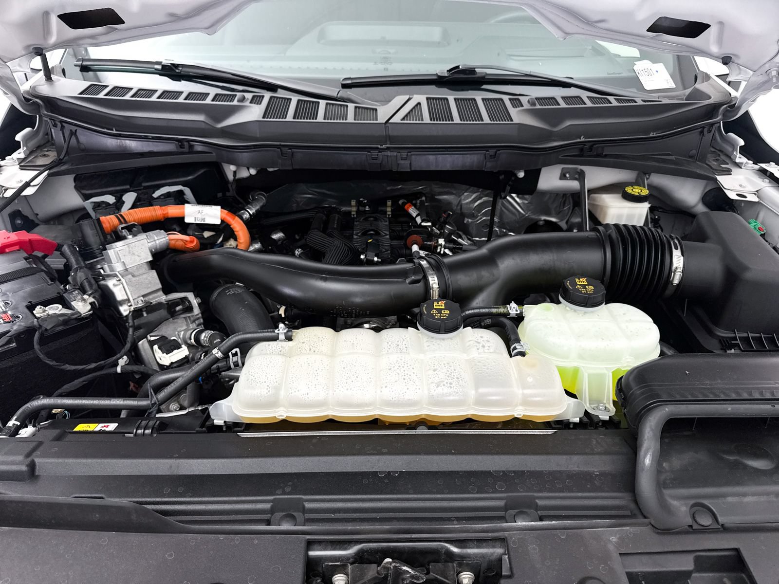 Used 2024 Ford F150 Lariat w/ Equipment Group 502A High AWD/4WD image 9