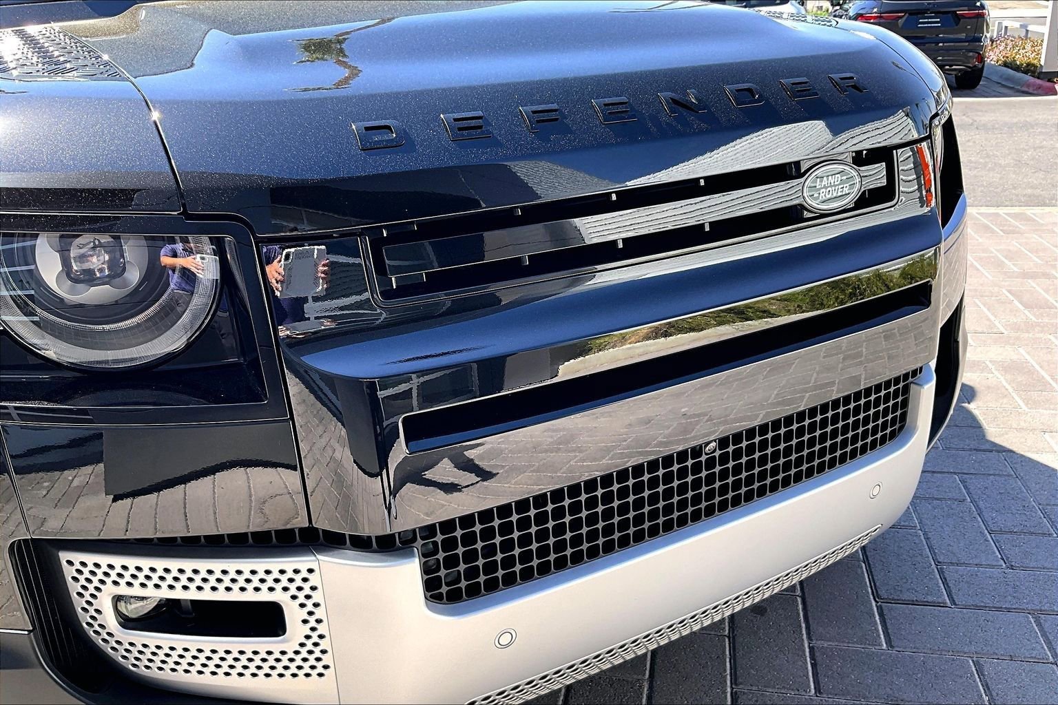 Used 2025 Land Rover Defender 110 S image 30