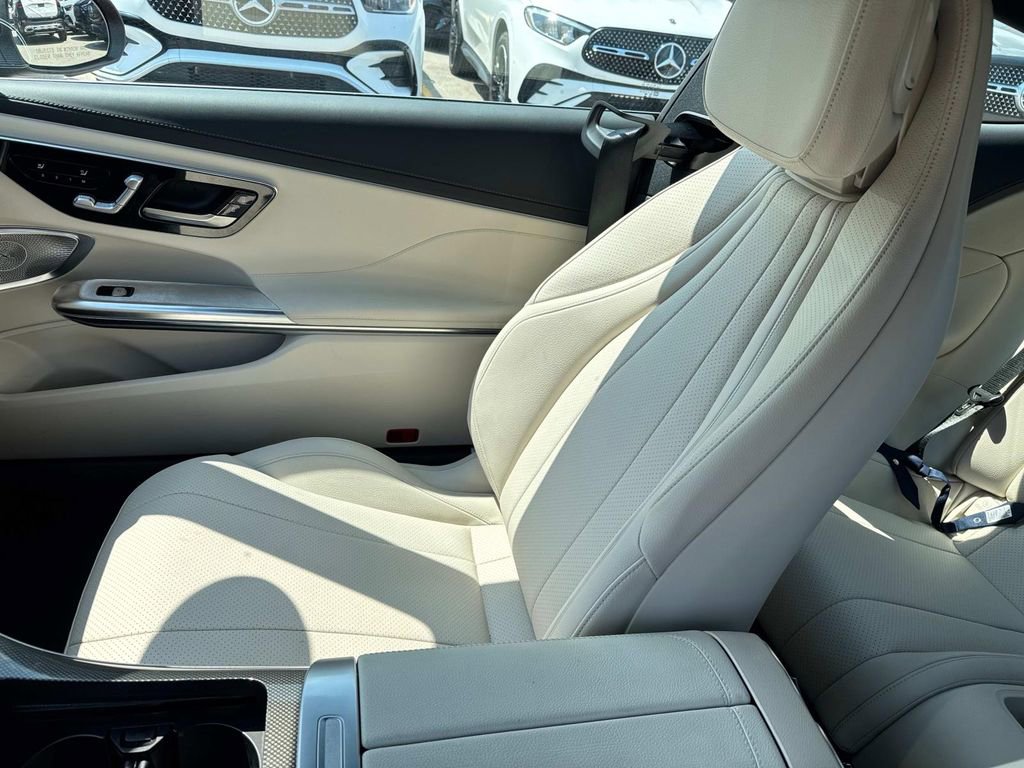 Used 2024 Mercedes-Benz CLE 300 4MATIC Coupe image 16