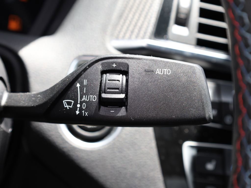 Used 2018 BMW M2 RWD image 40
