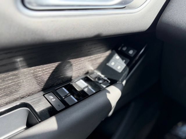 New 2026 Land Rover Range Rover Velar S AWD/4WD image 16